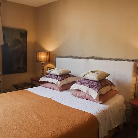 Frühstückspension La Maison Rousseau D'hotes 4*