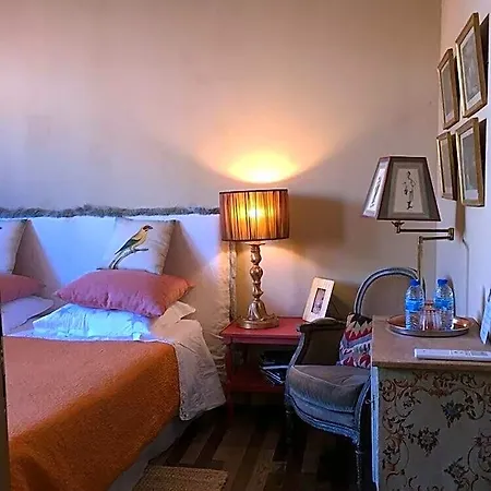 La Maison Rousseau D'hotes ベッド・アンド・ブレックファスト ニーム