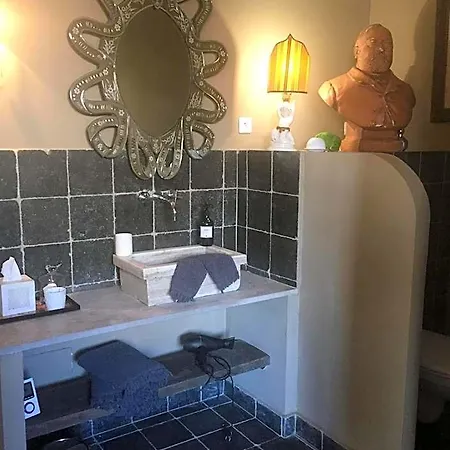 La Maison Rousseau D'hotes ベッド・アンド・ブレックファスト 4*