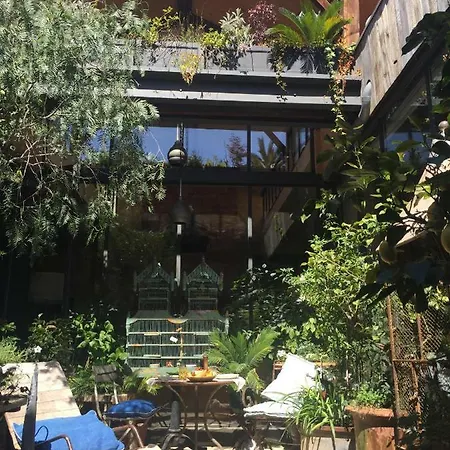 La Maison Rousseau D'hotes Bed & Breakfast Nimes