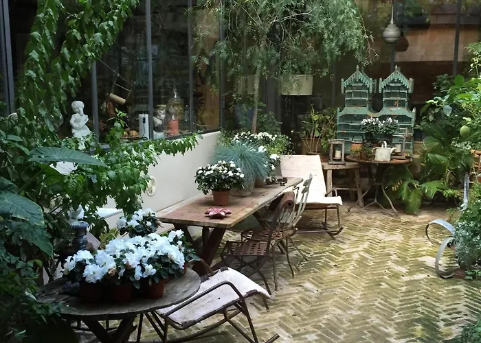 Bed and Breakfast La Maison Rousseau D'hotes Νιμ